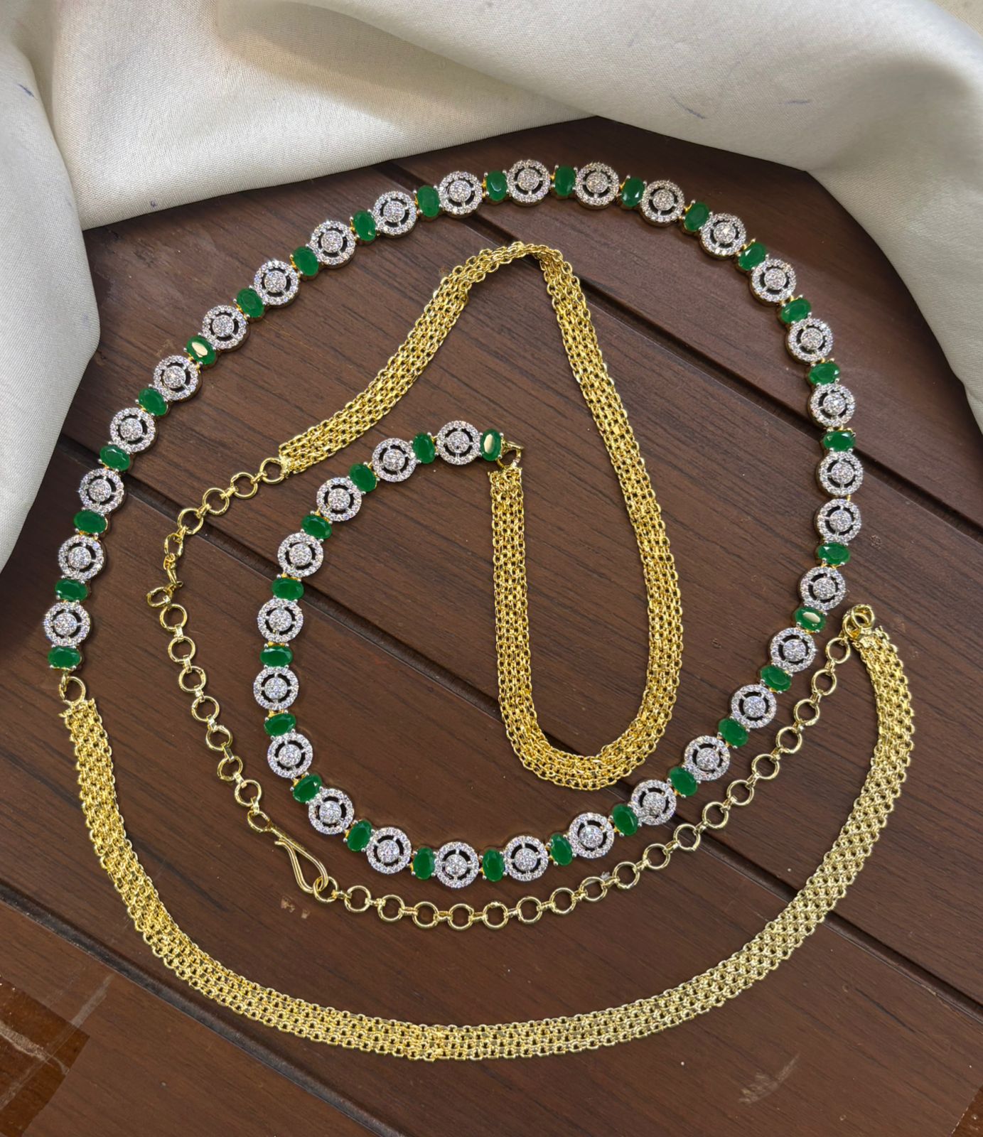 gj-polish-ad-stone-hip-chain
