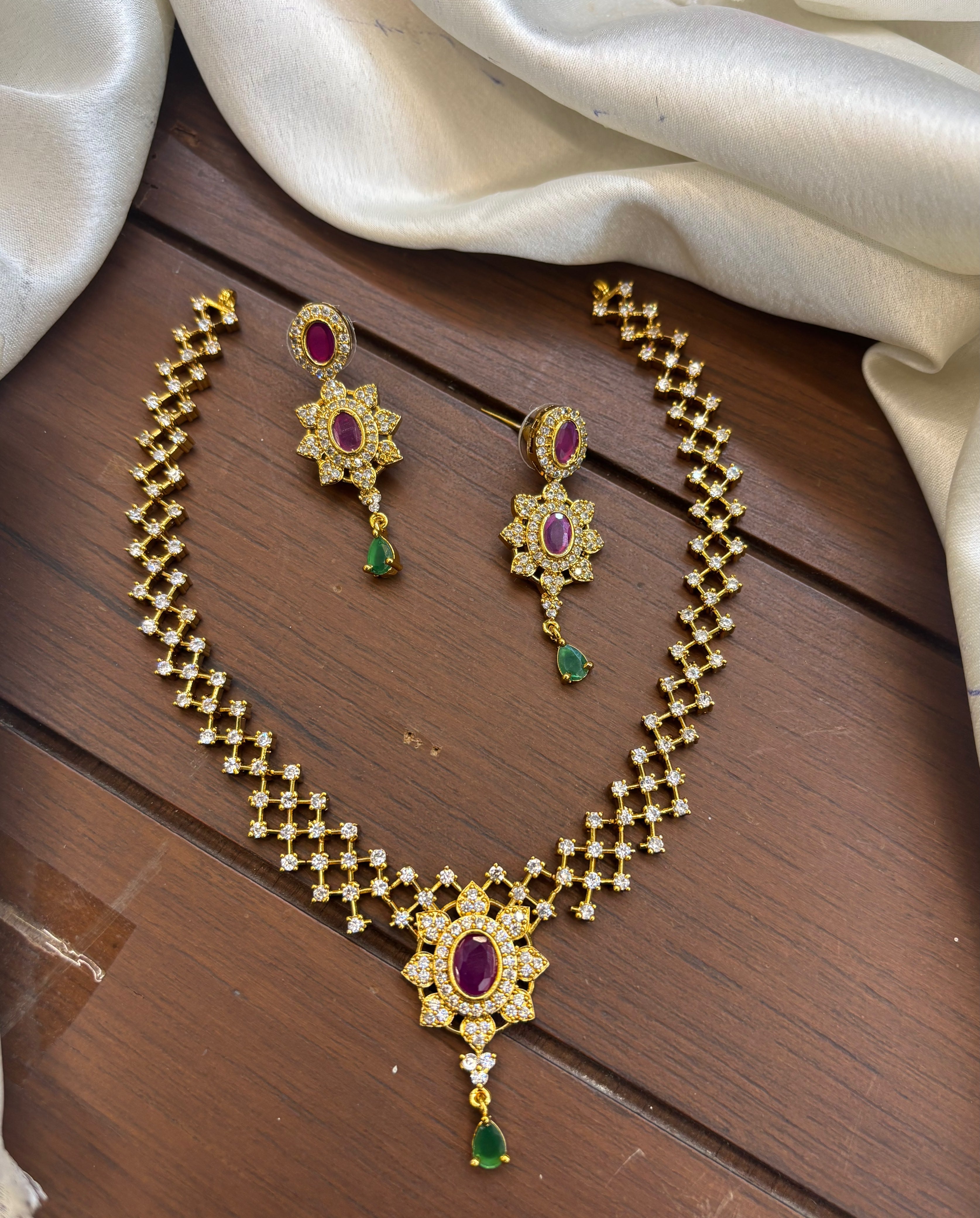 gold-finish-ad-stone-necklace-set