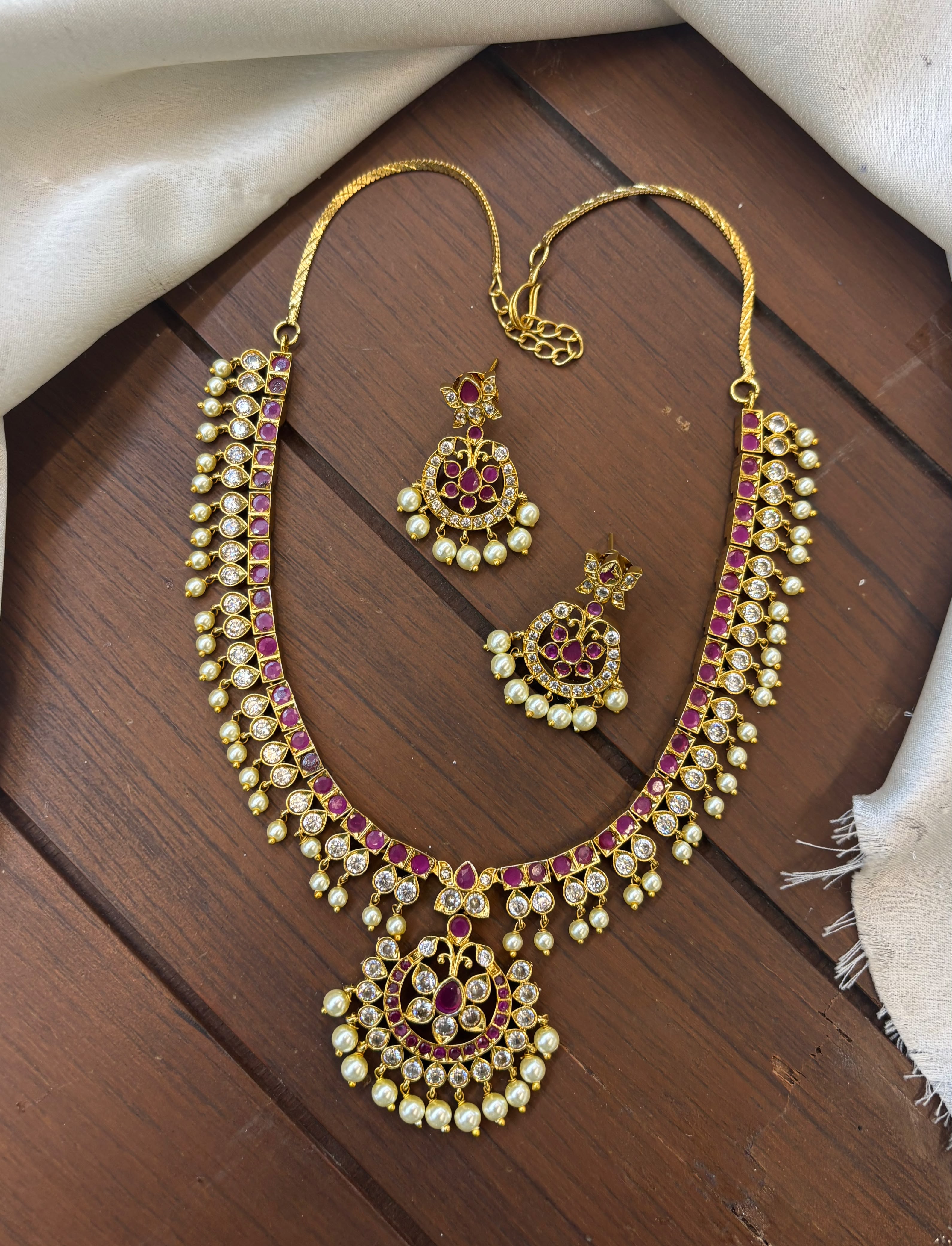 kemp-stone-matt-finish-necklace-set