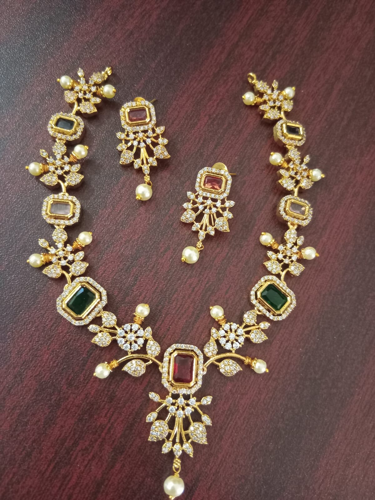 gold-finish-ad-stone-necklace-set