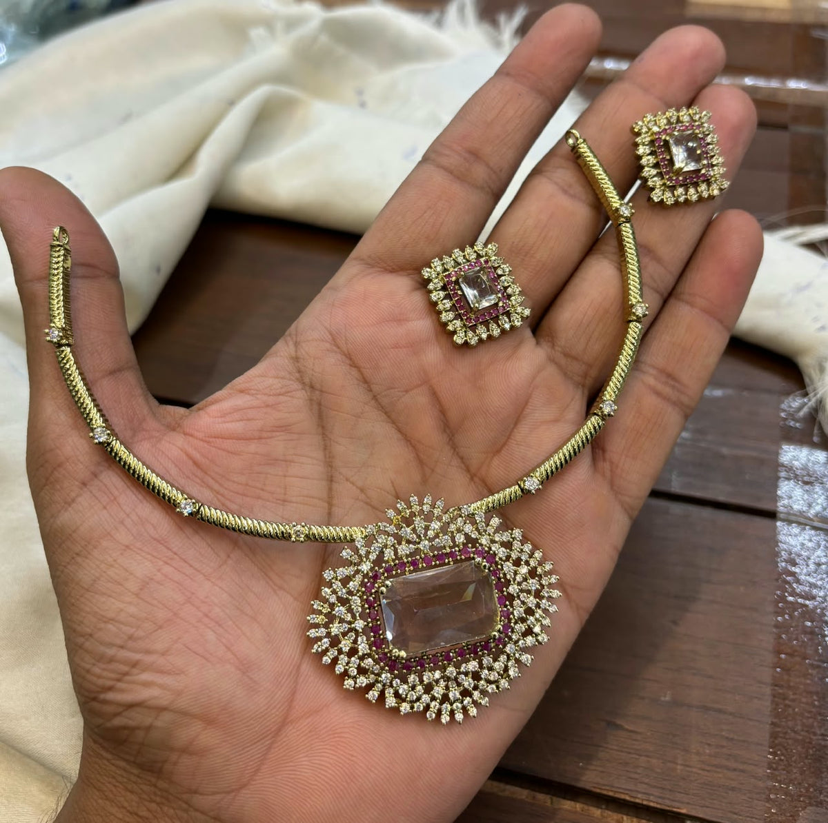 gold-finish-ad-stone-necklace-set
