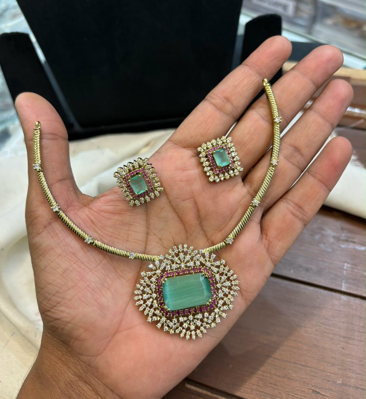gold-finish-ad-stone-necklace-set