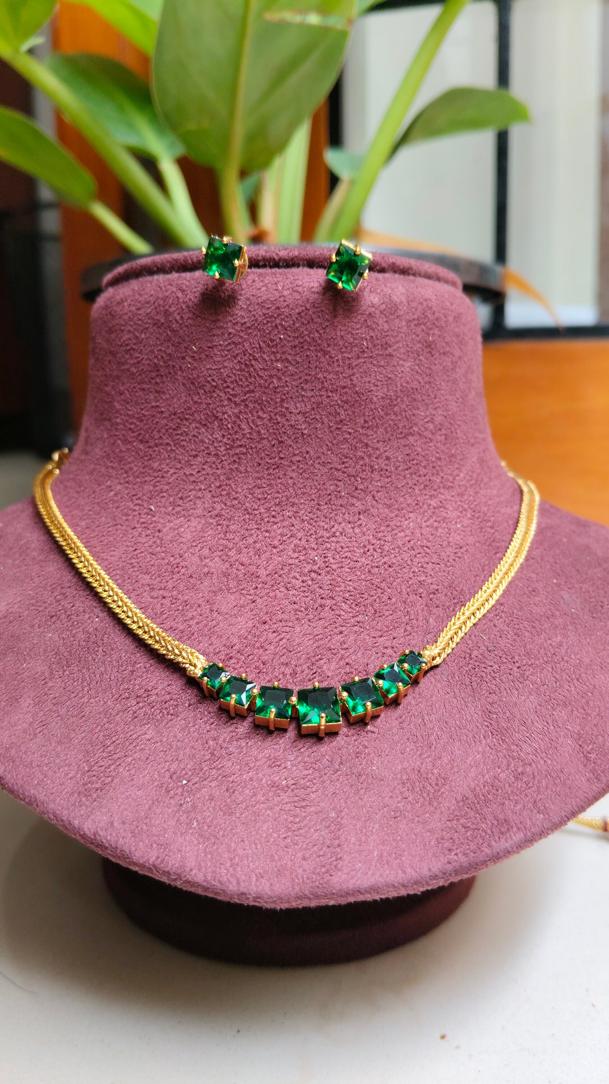 gold-finish-ad-stone-necklace-set