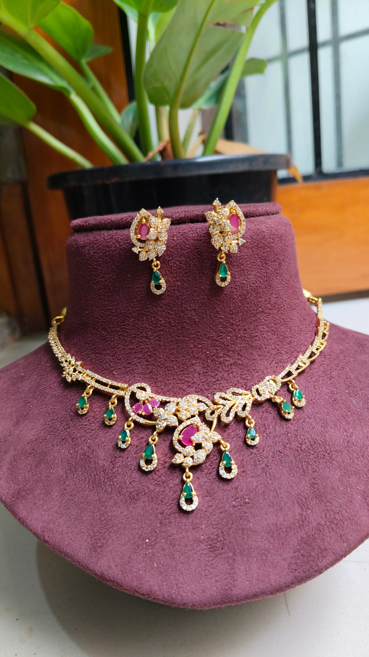 gold-finish-ad-stone-necklace-set