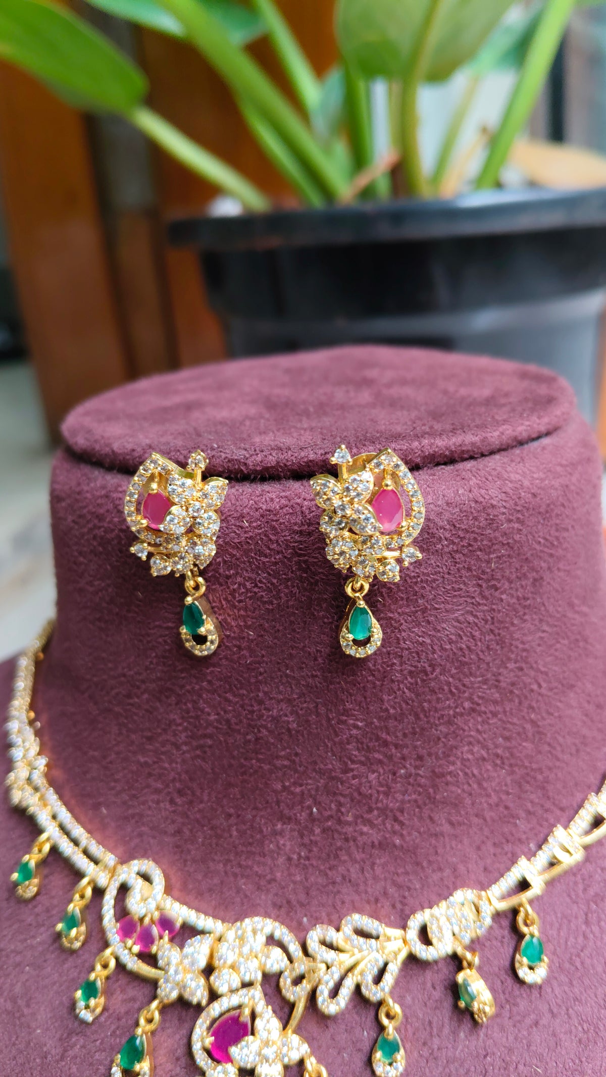 gold-finish-ad-stone-necklace-set